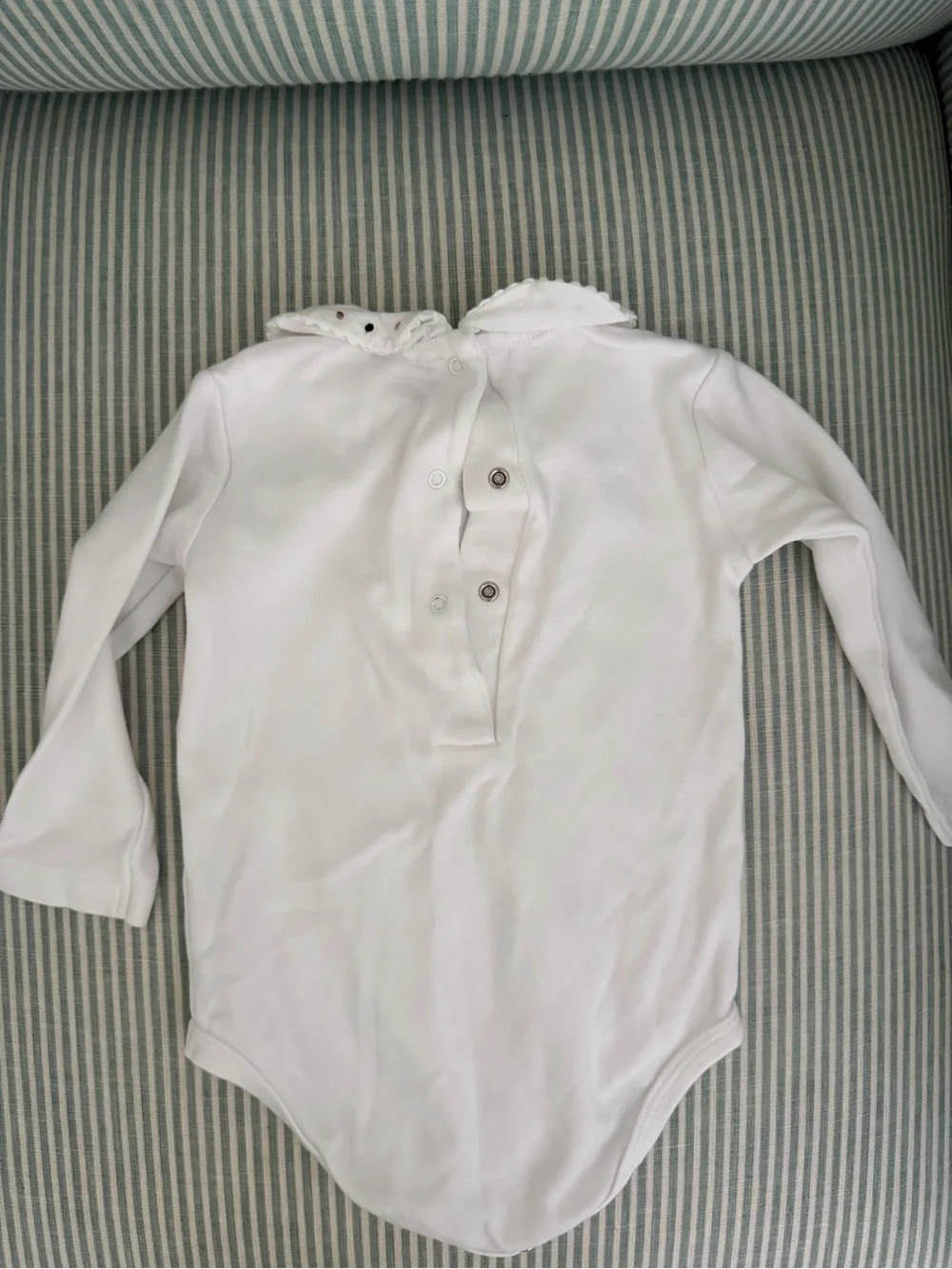 Frilo White Long-Sleeve Baby Bodysuit with Neutral Embroidered Collar